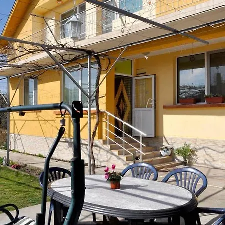 Вилла в с. габарево, долината на розите.