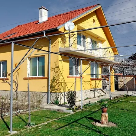 Вилла в с. габарево, долината на розите.