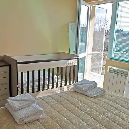 Вилла в с. габарево, долината на розите.