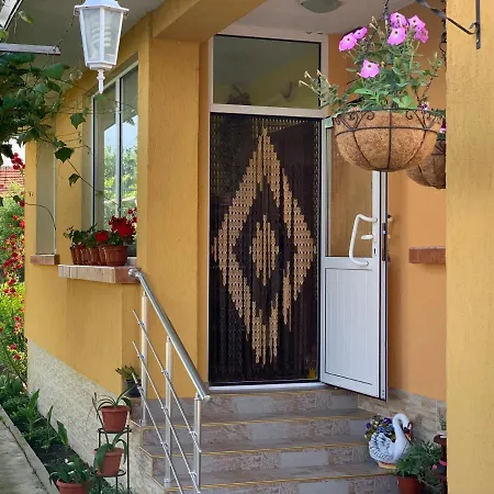 Villa в с. габарево, долината на розите.